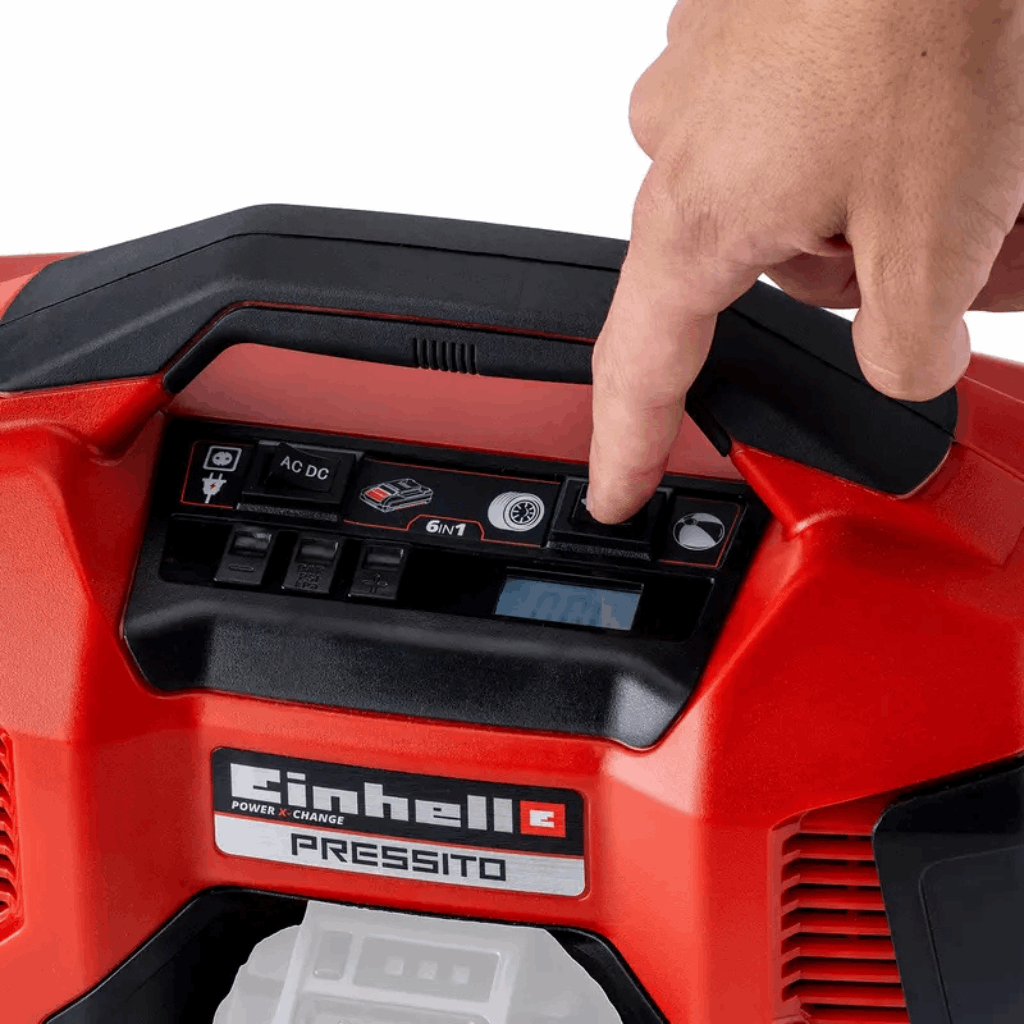 Einhell PRESSITO Hibridni Kompresor, crveno-crni dizajn sa držačem za adaptere, digitalnim indikatorom pritiska i integrisanim skladištem za adaptere.