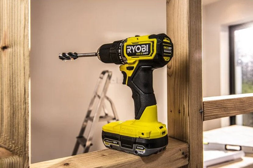RYOBI Set Bušilica 2xbaterija 2.0ah, punjač HP RDD18C-220S