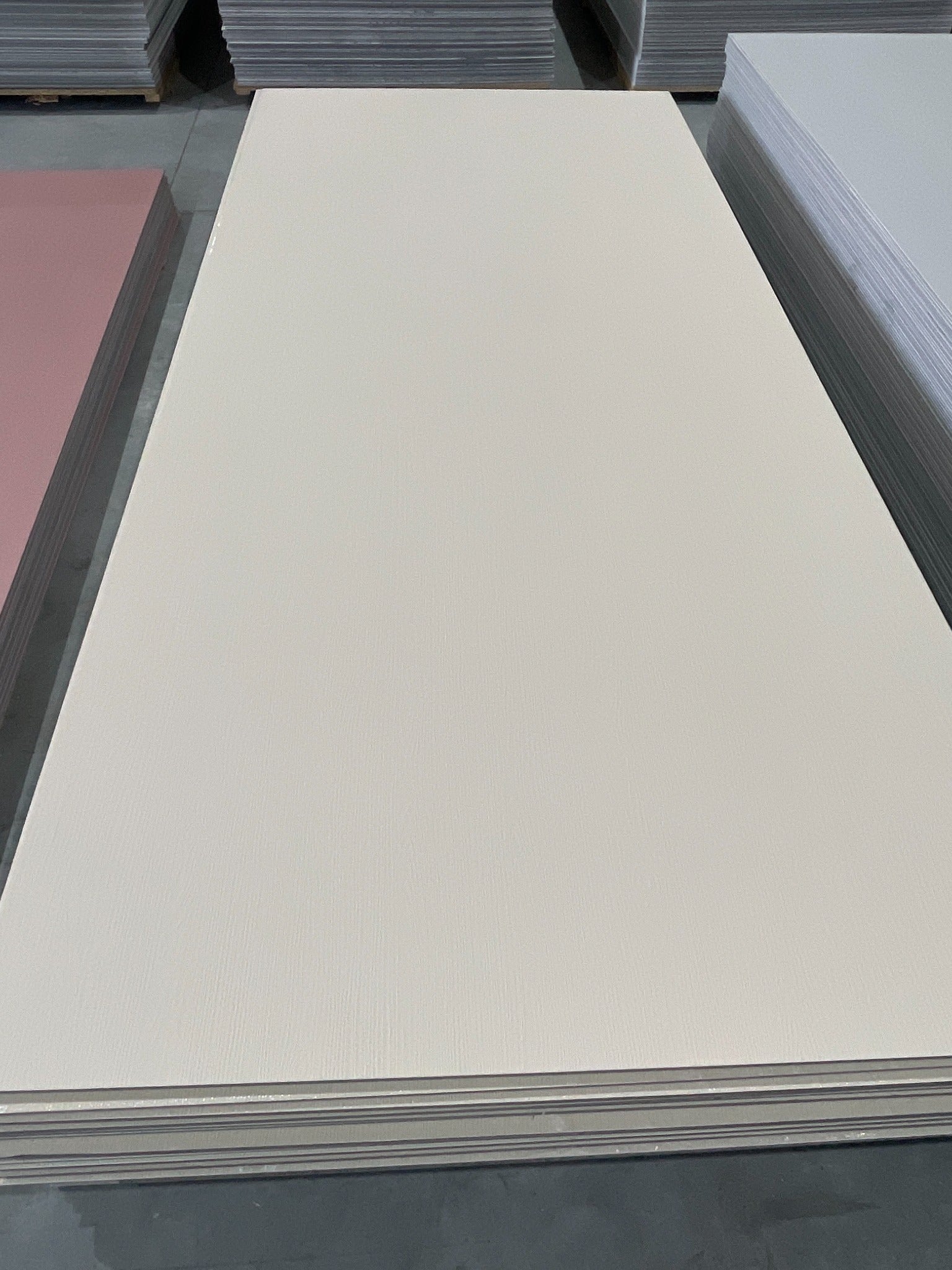 Ivory Silk PVC zidni panel – beli dekor