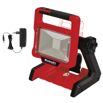 Akumulatorski reflektor TE-CL 18/2000 LiAC - Solo, sa zakretnom glavom lampe, LED svetlima, i mogućnošću pričvršćivanja.