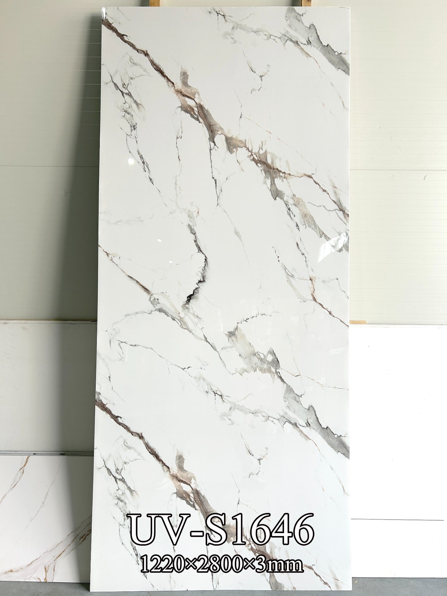 UV mermerni panel Calacatta Rosé 122 × 280 cm – S1646, dekor panela